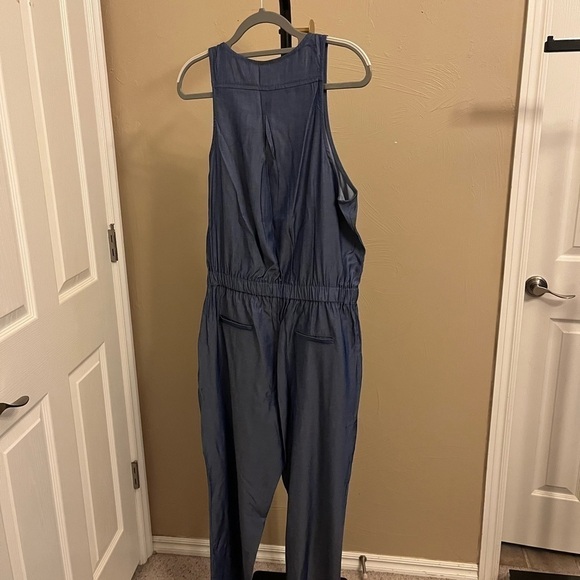 NWOT Chambray Jumpsuit with Drawstring Waist Size Large - Picture 3 of 8
